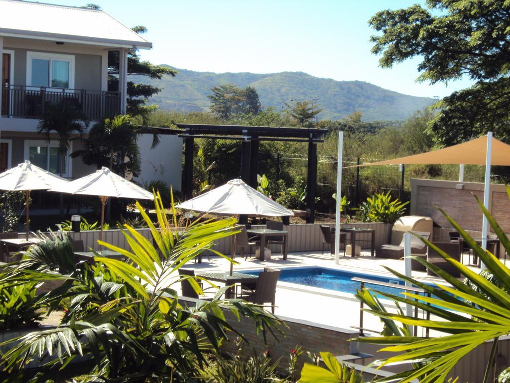 Hotel Colibri Koné Buitenkant foto