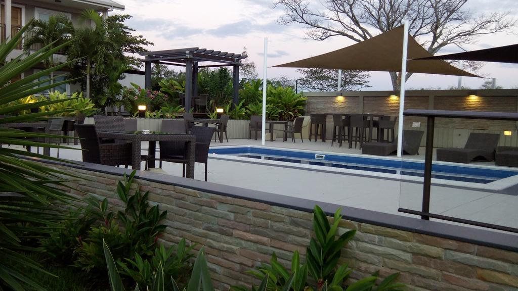 Hotel Colibri Koné Buitenkant foto